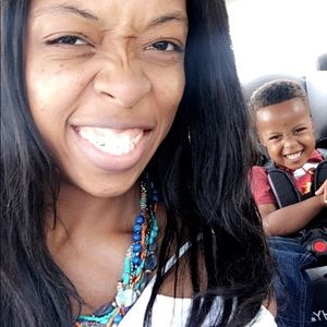 Meet your Posher, Tia